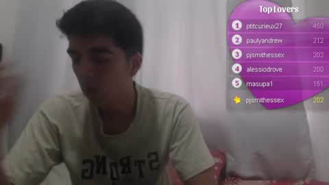 Snapshot of danivoyeur21 chatting on 06/16/26, 08:44 daniel segura online show from 06/16/26, 08:44