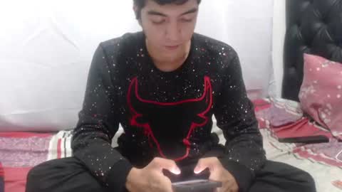 Snapshot of danivoyeur21 chatting on 07/02/26, 02:11 daniel segura online show from 07/02/26, 02:11