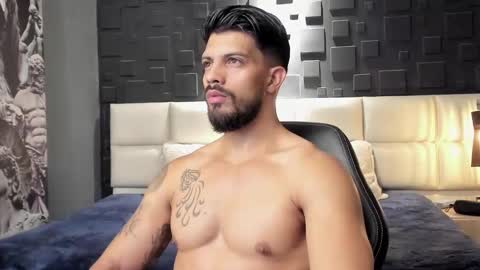 Dann saenz online show from 01/11/25, 01:11