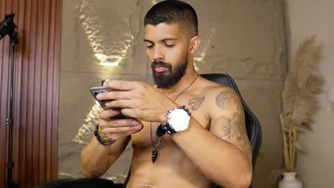 Snapshot of dann_saenz chatting on 05/26/26, 01:40 Dann saenz online show from 05/26/26, 01:40