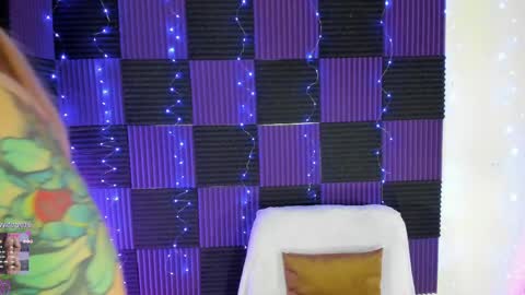 Dannacastle online show from 05/17/26, 04:54