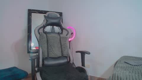 danna isabella online show from 04/20/26, 08:21