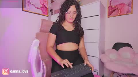 Danna Lovs online show from 10/10/25, 05:34