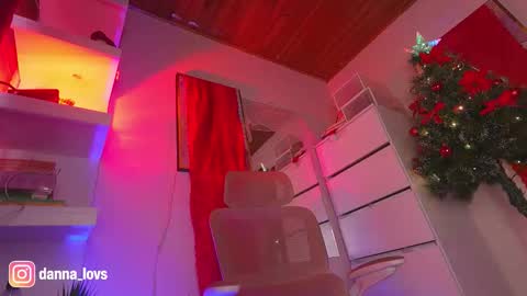 Danna Lovs online show from 11/20/25, 05:01