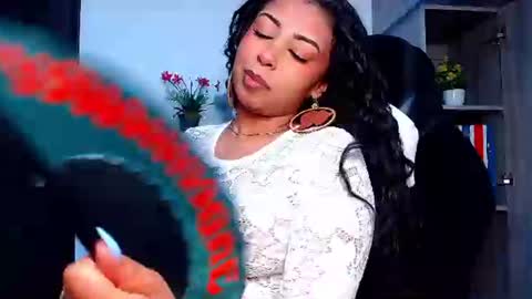 Danna online show from 06/19/26, 02:32