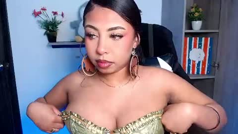 Danna online show from 07/12/26, 08:27