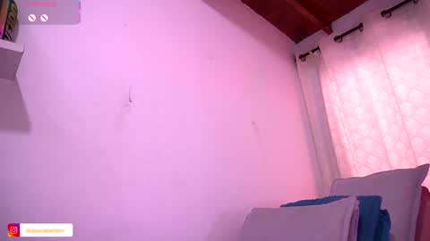 Snapshot of dannaberlin chatting on 10/10/25, 07:24 Danna Berlin online show from 10/10/25, 07:24