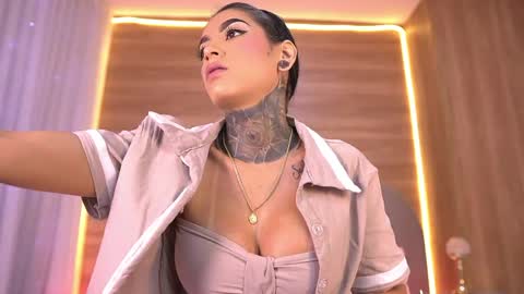 Danna Berlin  online show from 05/30/26, 07:11