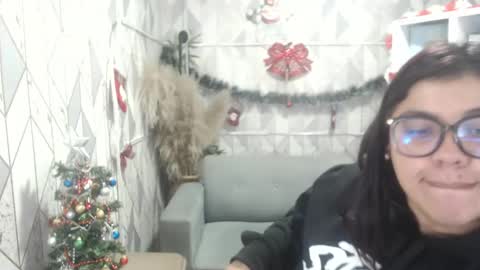 Snapshot of dannagarza chatting on 12/26/24, 02:55 Danna Garza online show from 12/26/24, 02:55