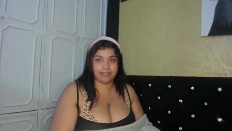 Snapshot of dannagarza chatting on 02/25/25, 11:08 Danna Garza online show from 02/25/25, 11:08