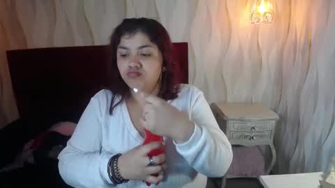 Snapshot of dannagarza chatting on 12/01/25, 04:28 Danna Garza online show from 12/01/25, 04:28