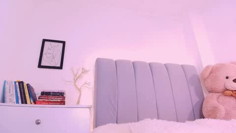 Snapshot of dannahyde chatting on 01/17/26, 04:11 Insta DannaBlueX online show from 01/17/26, 04:11