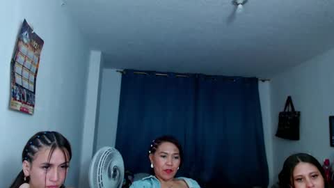 dannamomcerrat online show from 02/11/25, 03:50