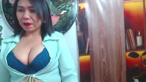 dannamomcerrat online show from 09/18/25, 11:40