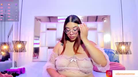 Snapshot of danniamonroee chatting on 09/23/25, 02:25 Danna Monroe online show from 09/23/25, 02:25