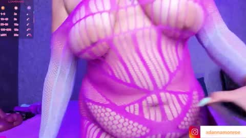 Snapshot of danniamonroee chatting on 10/22/25, 11:32 Danna Monroe online show from 10/22/25, 11:32