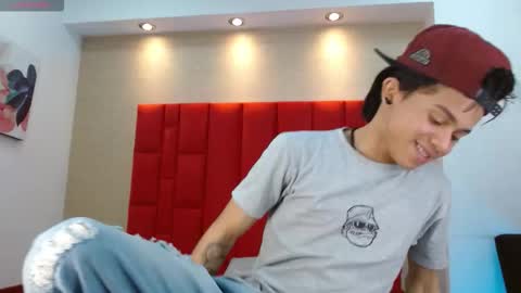 Danny online show from 11/11/25, 01:33