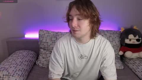 Snapshot of danny_and_ellen chatting on 10/19/25, 05:02 danny and ellen online show from 10/19/25, 05:02