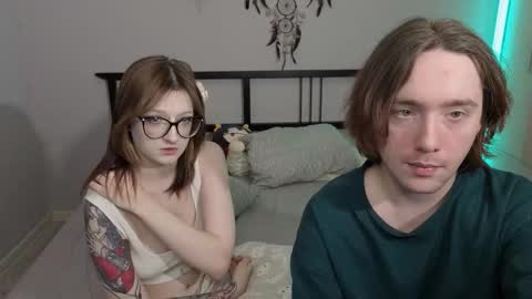 Snapshot of danny_and_ellen chatting on 12/13/25, 07:53 danny and ellen online show from 12/13/25, 07:53