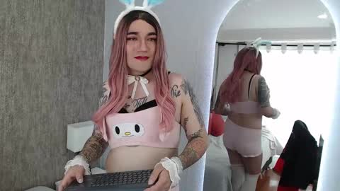 Snapshot of danny_daisuke_ chatting on 02/07/25, 08:20 Danny online show from 02/07/25, 08:20