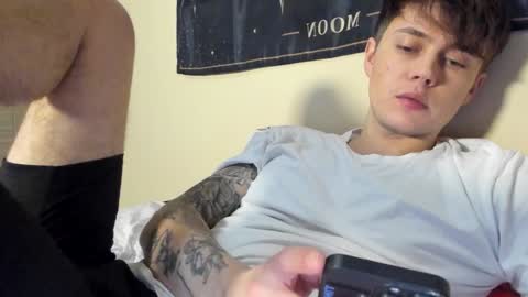 Snapshot of danny_love01 chatting on 12/19/24, 10:32 danny online show from 12/19/24, 10:32