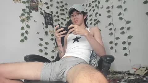 Snapshot of danny_phantom_09 chatting on 01/26/25, 02:03 danny_phantom_09 online show from 01/26/25, 02:03