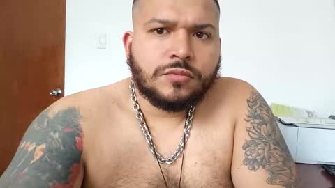 Snapshot of dannybearrr chatting on 10/05/25, 07:12 Danny Bear online show from 10/05/25, 07:12