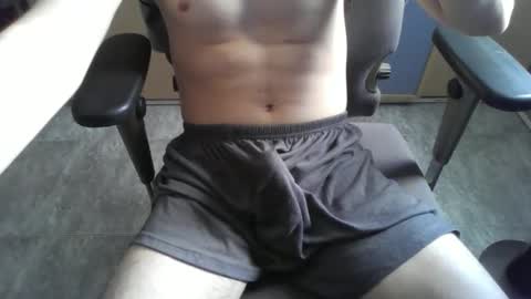 Snapshot of dannylbnz chatting on 11/12/25, 10:26 Danny L. online show from 11/12/25, 10:26