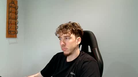 Snapshot of dannythreeyway chatting on 09/09/25, 06:29 DannyThreeWay online show from 09/09/25, 06:29