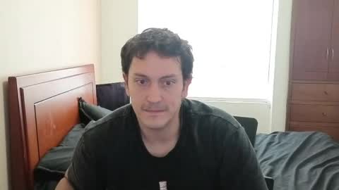Snapshot of danruiz33 chatting on 05/27/26, 06:27 Dan online show from 05/27/26, 06:27