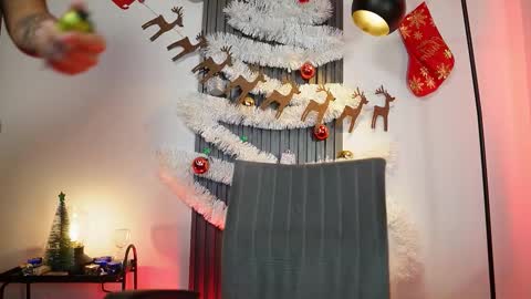 Snapshot of dante_gold chatting on 11/26/25, 02:12 SEBAS online show from 11/26/25, 02:12