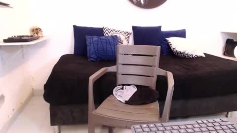 Snapshot of dante_hell1 chatting on 11/27/25, 07:10 Dante Hell online show from 11/27/25, 07:10