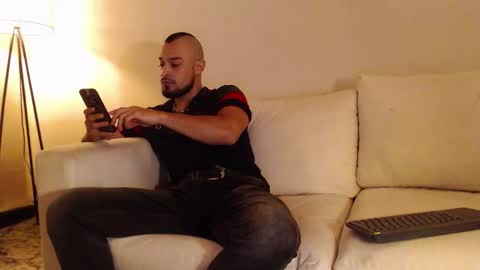 Snapshot of dante_hell1 chatting on 11/28/25, 10:34 Dante Hell online show from 11/28/25, 10:34