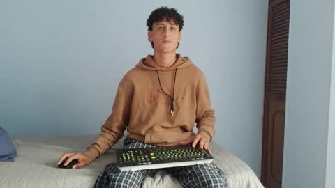 Dante online show from 10/20/25, 03:34