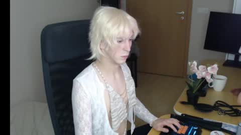 Snapshot of dante_twink__ chatting on 02/09/26, 06:23 Dante online show from 02/09/26, 06:23