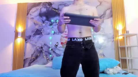 Snapshot of dantee_dark chatting on 12/19/25, 08:05 DANTE DARK online show from 12/19/25, 08:05