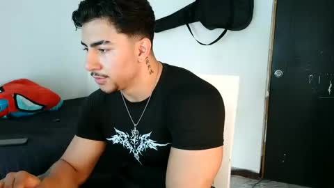 Snapshot of dantevicius chatting on 11/09/25, 05:11 Dante Vicius online show from 11/09/25, 05:11