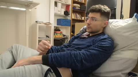 Snapshot of dantheman233 chatting on 12/02/24, 09:17 Daniel online show from 12/02/24, 09:17