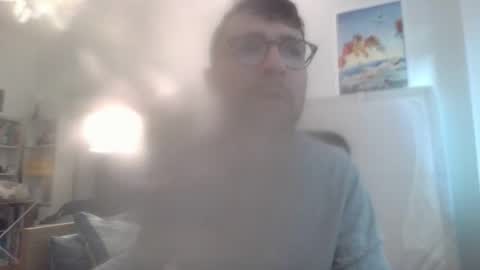 Snapshot of dantheman233 chatting on 05/03/26, 08:42 Daniel online show from 05/03/26, 08:42