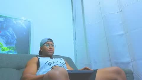 Snapshot of dany_dryy chatting on 07/19/26, 02:26 Dany online show from 07/19/26, 02:26