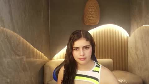 Snapshot of dany_r_ chatting on 09/18/25, 12:51 Dany online show from 09/18/25, 12:51