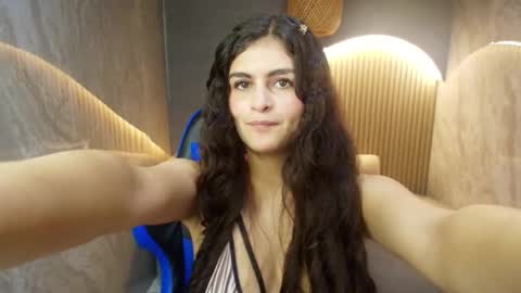 Snapshot of dany_r_ chatting on 09/19/25, 01:34 Dany online show from 09/19/25, 01:34