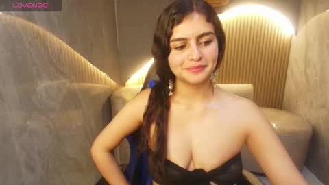 Snapshot of dany_r_ chatting on 09/27/25, 01:05 Dany online show from 09/27/25, 01:05