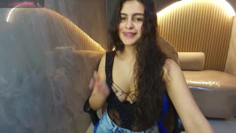 Snapshot of dany_r_ chatting on 10/04/25, 01:09 Dany online show from 10/04/25, 01:09