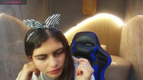 Snapshot of dany_r_ chatting on 10/07/25, 01:19 Dany online show from 10/07/25, 01:19