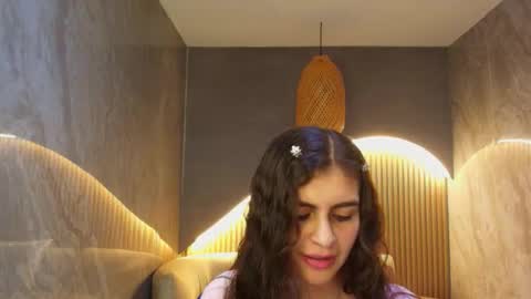 Snapshot of dany_r_ chatting on 10/23/25, 12:48 Dany online show from 10/23/25, 12:48