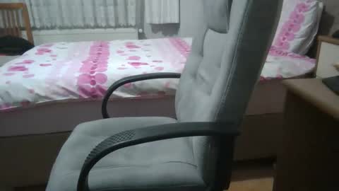 Snapshot of danydickontin chatting on 11/12/25, 10:30 danydickontin online show from 11/12/25, 10:30