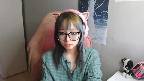 danyelleeyermann online show from 05/18/26, 01:06