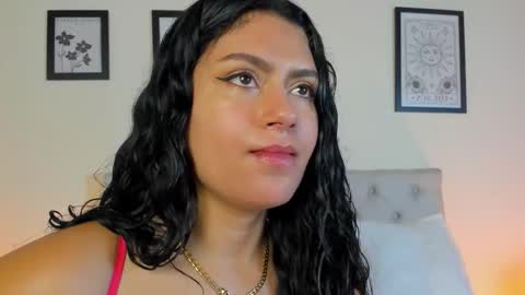 Antonella Mora online show from 12/17/25, 12:22