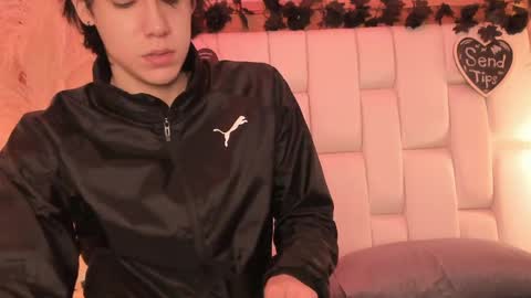 daphne_and_roger online show from 04/10/26, 11:04